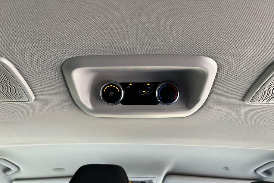 Ford Tourneo Custom Tourneo 320 L2 9 Seat Bus 150Ps Red #32