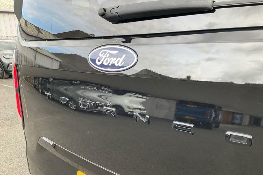 Ford Tourneo Custom 340 Titanium L2 Lwb 9 Seat Minibus Fwd 2.5 Ph Silver #20