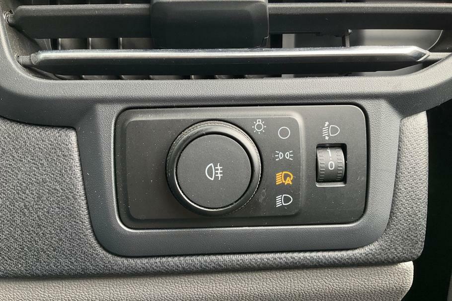 Ford Tourneo Custom 340 Titanium L2 Lwb 9 Seat Minibus Fwd 2.5 Ph Silver #32