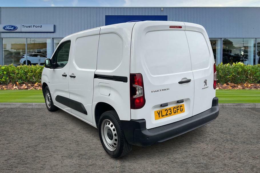 Peugeot Partner Professional Premium White #2