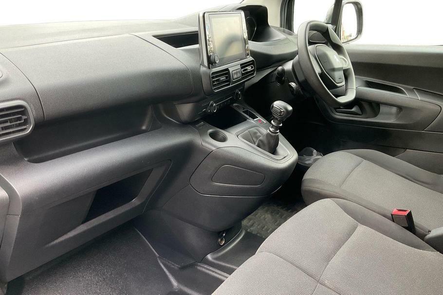 Peugeot Partner Professional Premium White #3