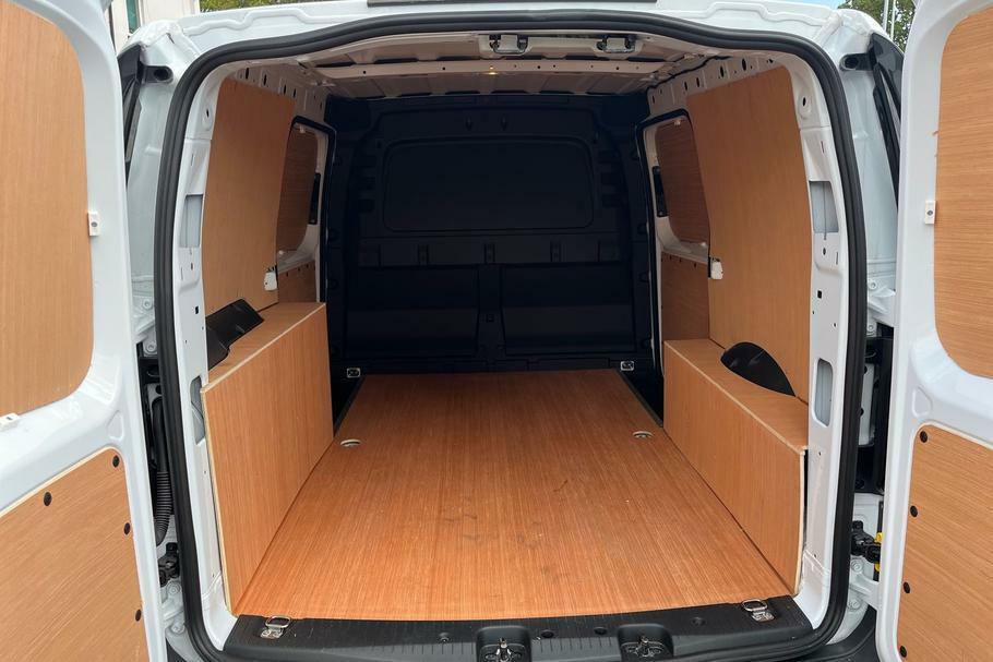 Ford Transit Connect Trend White #4