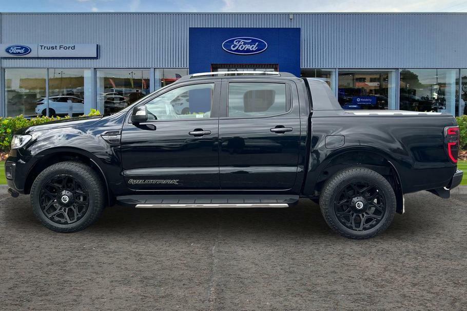 Ford Ranger Wildtrak Black #5