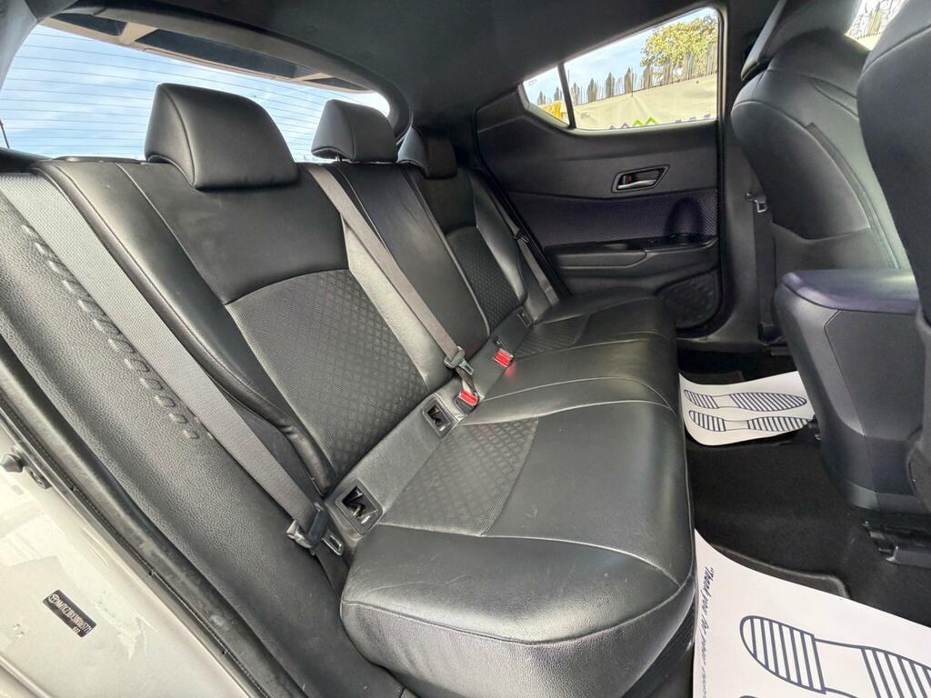 Toyota C-Hr 1.2T Icon Cvt Silver #19