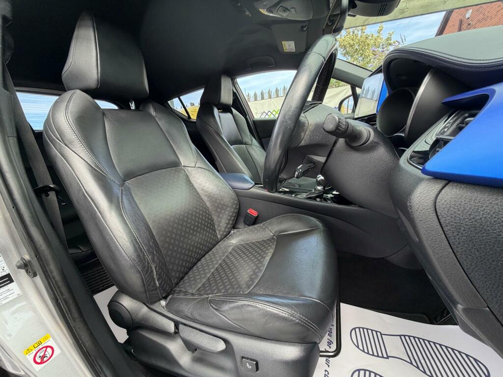Toyota C-Hr 1.2T Icon Cvt Silver #18