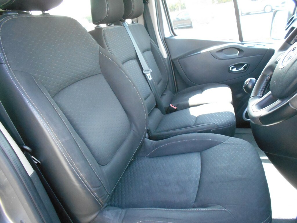 Vauxhall Vivaro Combi Van 1.6 Cdti 2900 Biturbo Sportive 6 Seats Grey #4