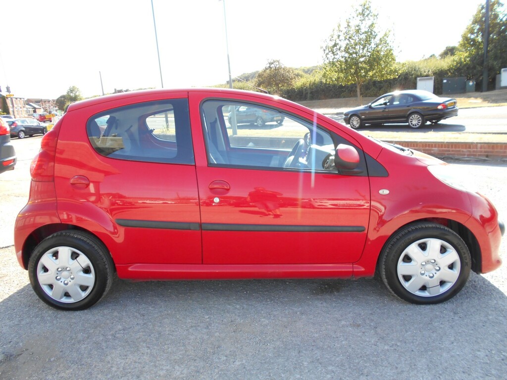Peugeot 107 1.0 12V Urban Red #3