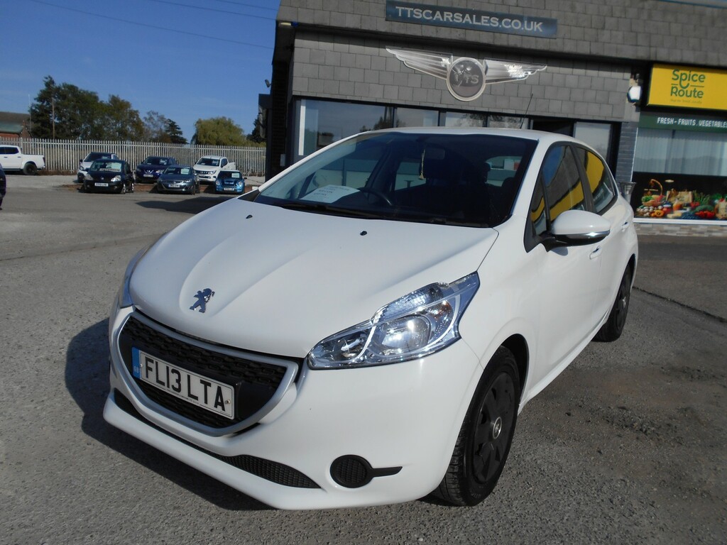 Peugeot 208 1.4 Hdi Access White