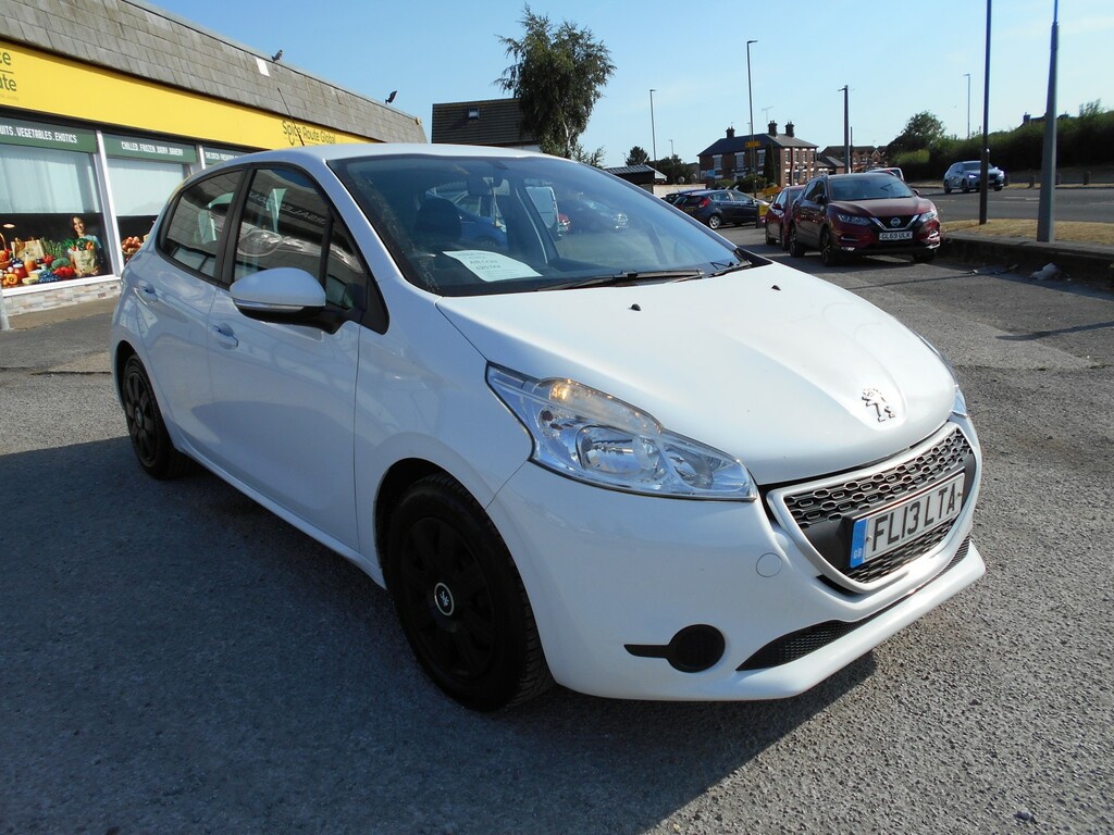 Peugeot 208 1.4 Hdi Access White #2
