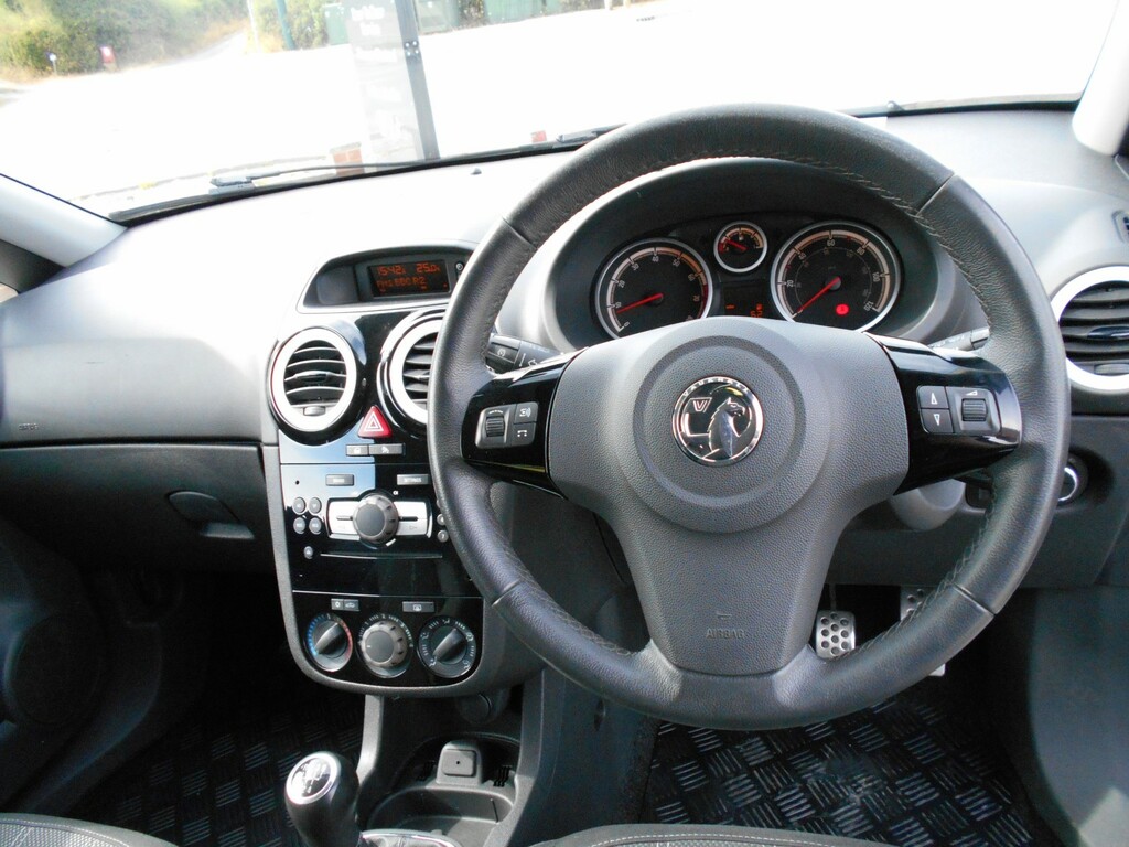 Vauxhall Corsa 1.2 16V Limited Edition White #5