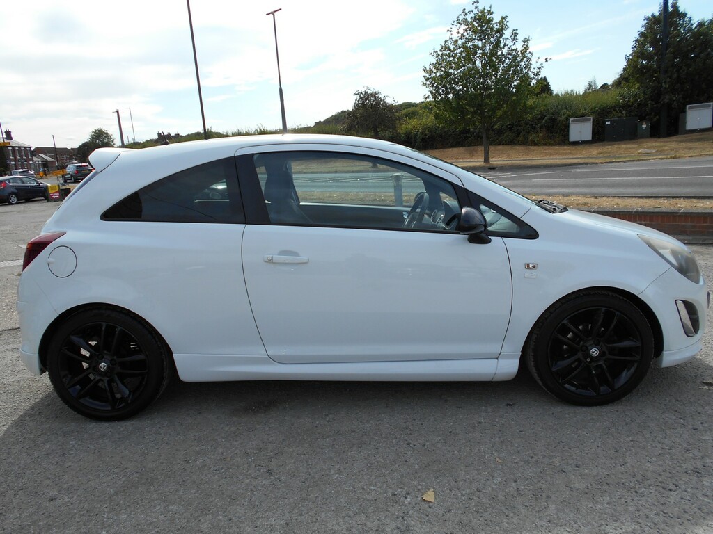 Vauxhall Corsa 1.2 16V Limited Edition White #4