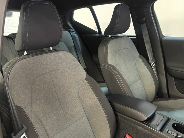 Volvo XC40 2.0 B3p Core Grey #4