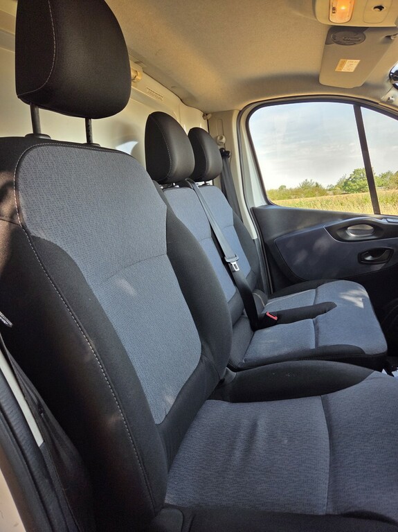 Vauxhall Vivaro 1.6 Cdti 2900 Combi Van L1 H1 Eu Black #11