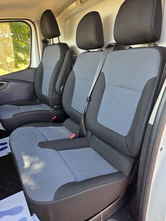 Vauxhall Vivaro 1.6 Cdti 2900 Combi Van L1 H1 Eu Black #12