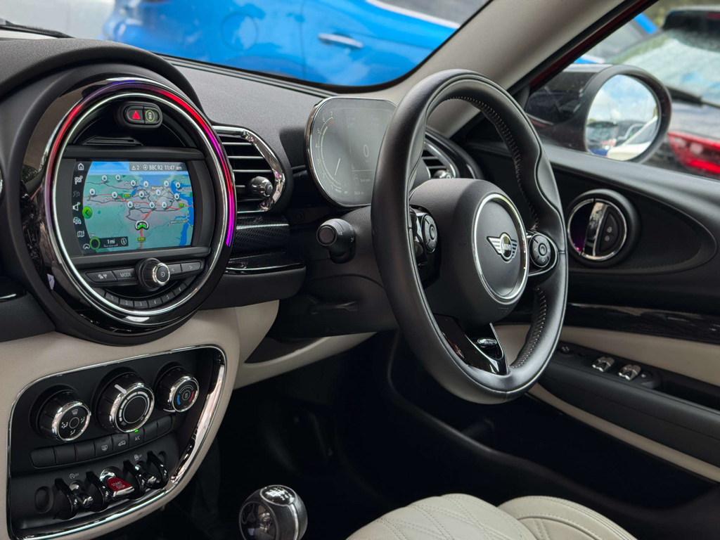 Mini Clubman 1.5L Cooper Exclusive Red #2
