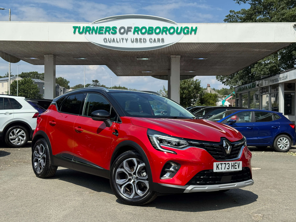 Renault Captur 1.6L E-tech Hybrid Techno Red