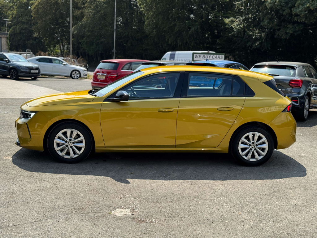 Vauxhall Astra 1.2L Turbo Design Yellow #4