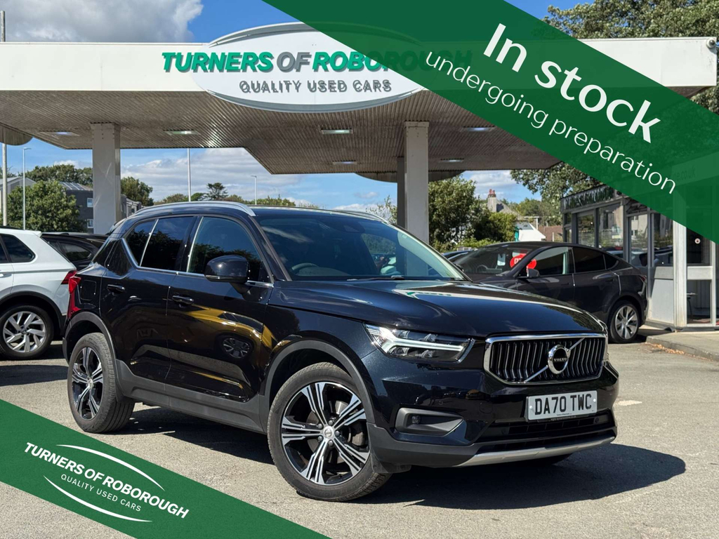 Volvo XC40 2.0L B4 Mhev Inscription Pro Black