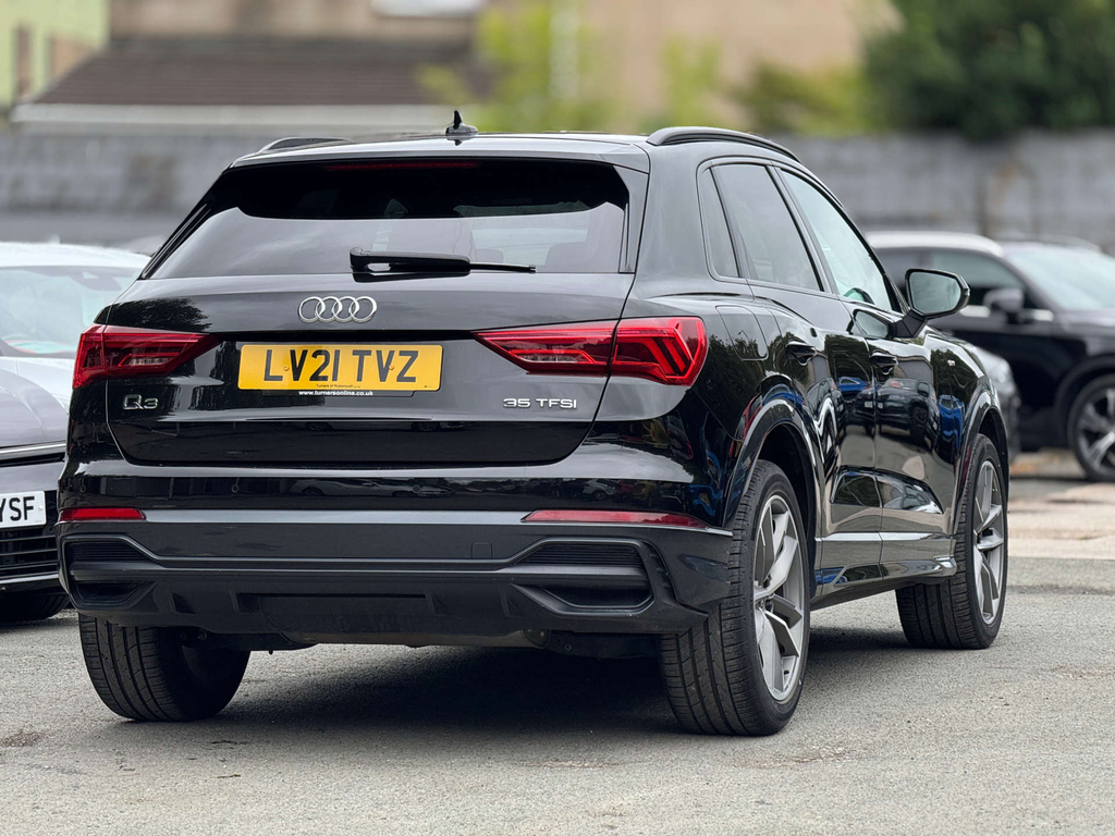 Audi Q3 1.5 Tfsi Cod 35 Sport Sportback S Troni White #35