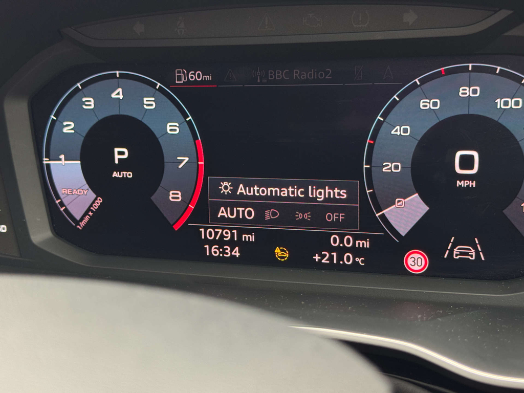 Audi Q3 1.5 Tfsi Cod 35 Sport Sportback S Troni White #29