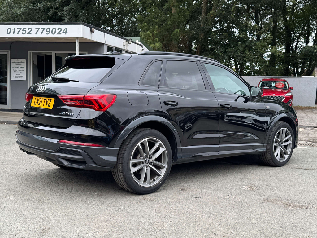 Audi Q3 1.5L 35 Tfsi Black Edition S Tronic Black #4