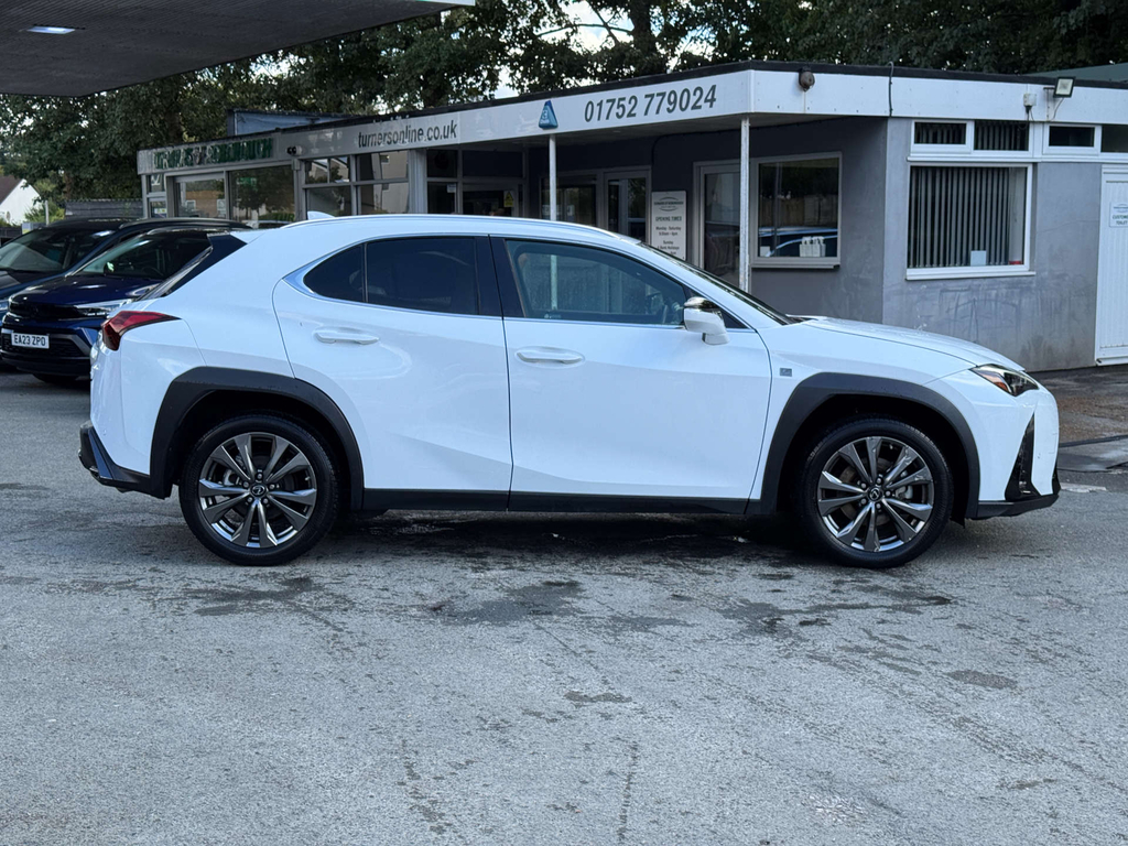 Lexus UX 2.0L F Sport Design E-cvt White #6