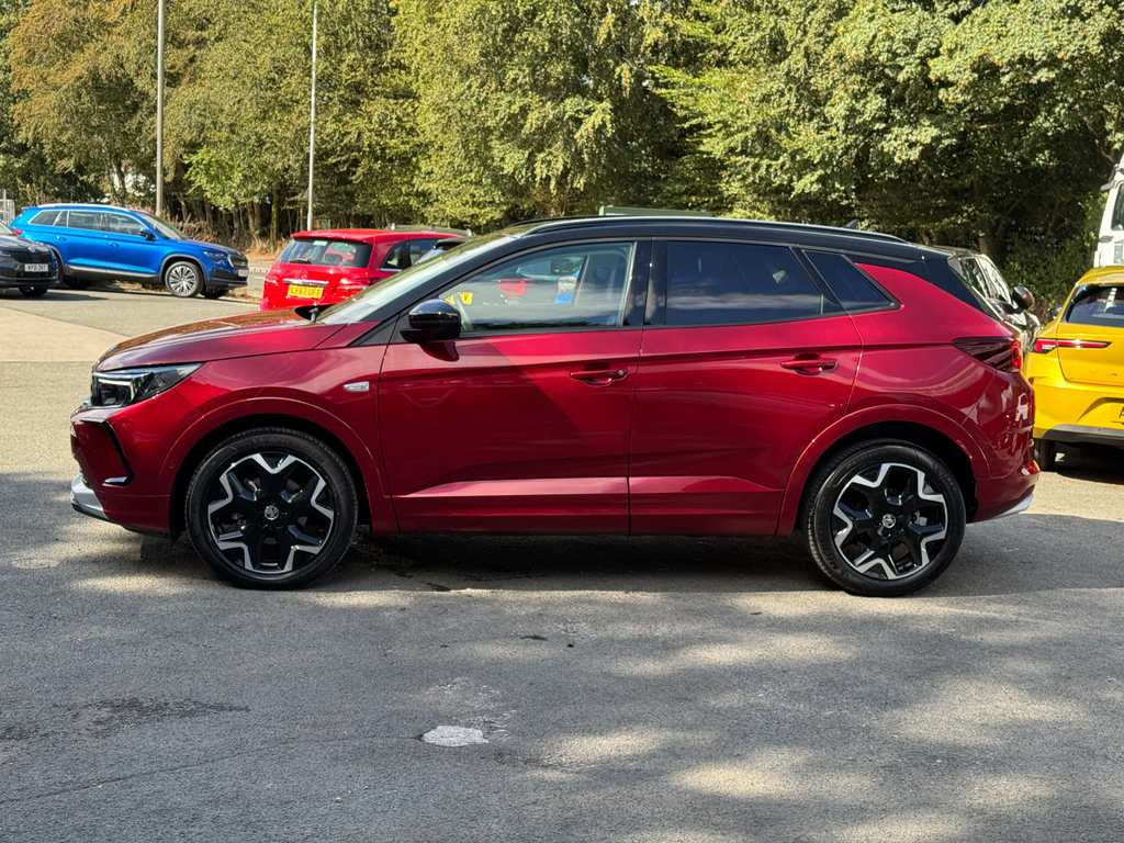 Vauxhall Grandland 1.2L Turbo Ultimate Red #4