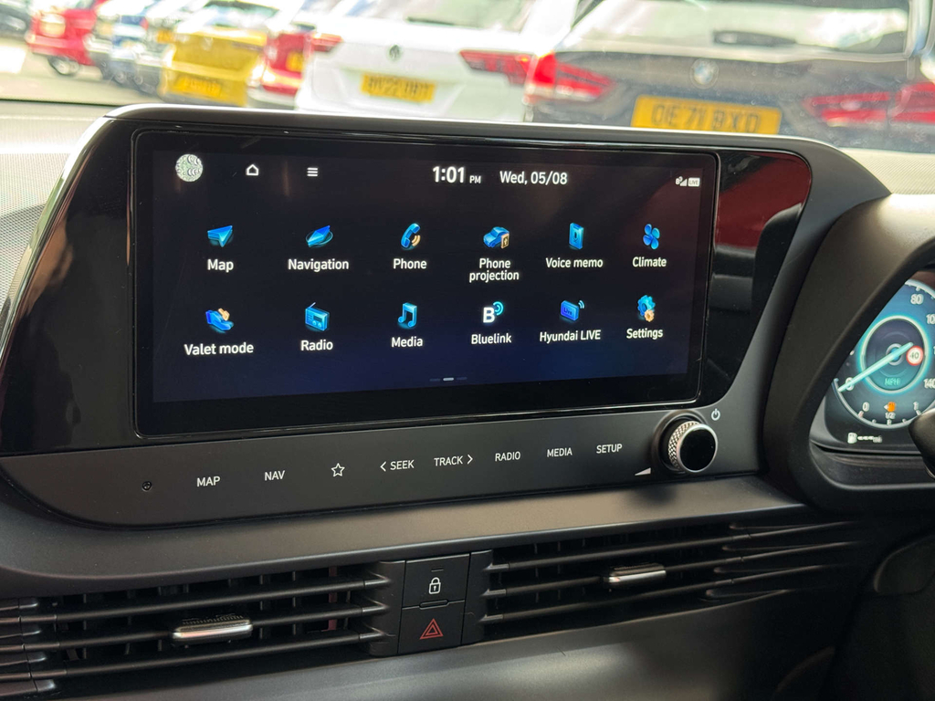 Hyundai Bayon Bayon Ultimate Tgdi Mhev Red #24