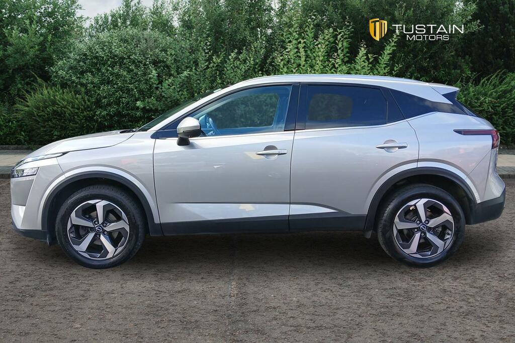 Nissan Qashqai Nissan Qashqai 1.3 Dig T Mhev N Connecta Suv 5D... DV73HMU
