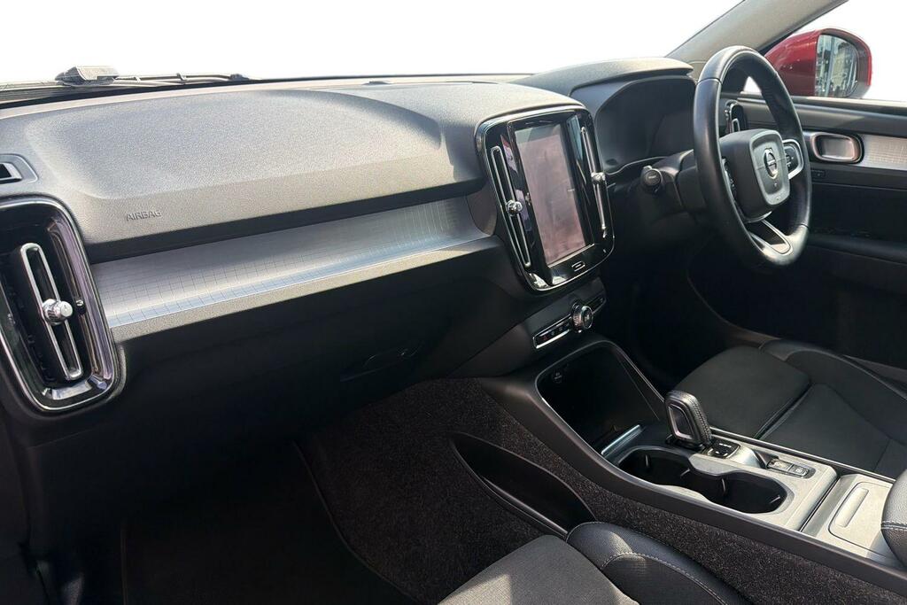 Volvo XC40 Volvo Xc40 2.0 T4 Momentum Pro Suv A... Red #5
