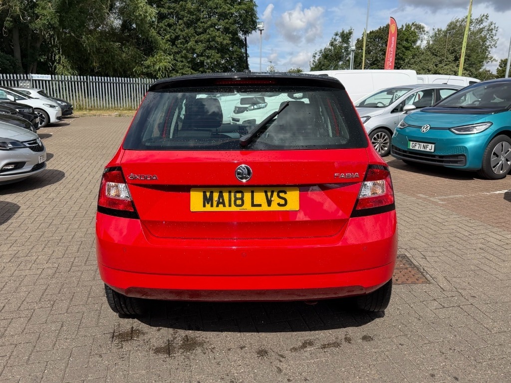 Skoda Fabia 1.0 Tsi Monte Carlo White #4