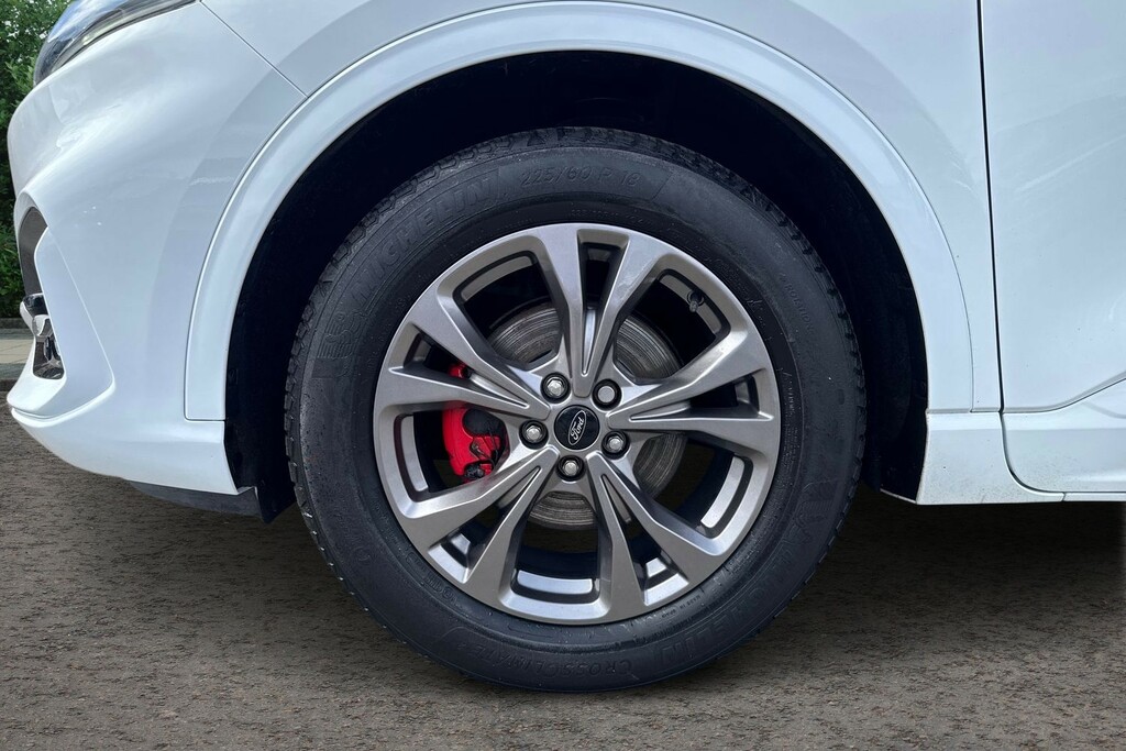 Ford Kuga St-line Edition 2.0 Tdci Mhev 150Ps 2Wd Silver #3
