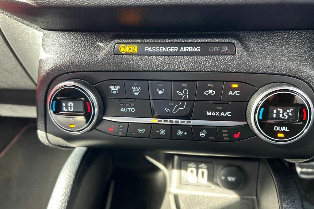 Ford Focus 1.0 Ecoboost Hybrid Mhev 125 Titanium Edition Black #22