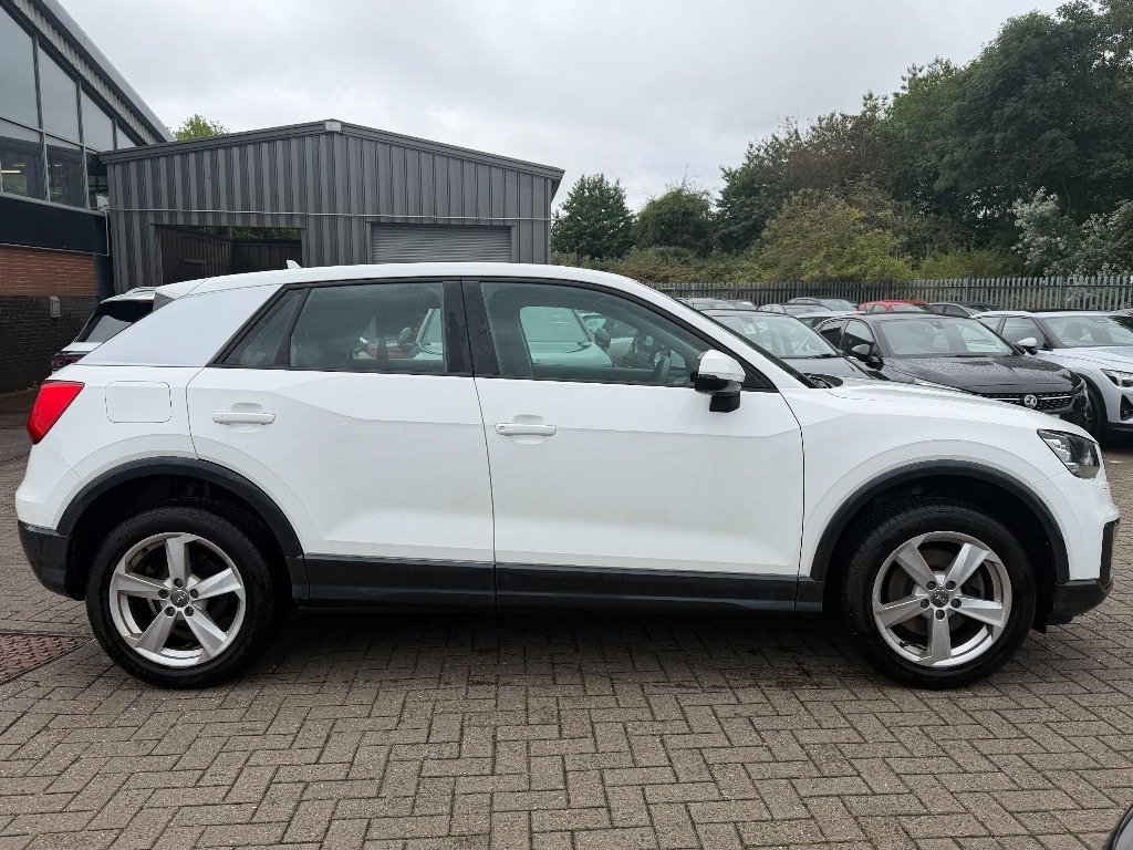 Audi Q2 Audi Q2 1.4 Tfsi Cod Sport Suv S Tro...  #3