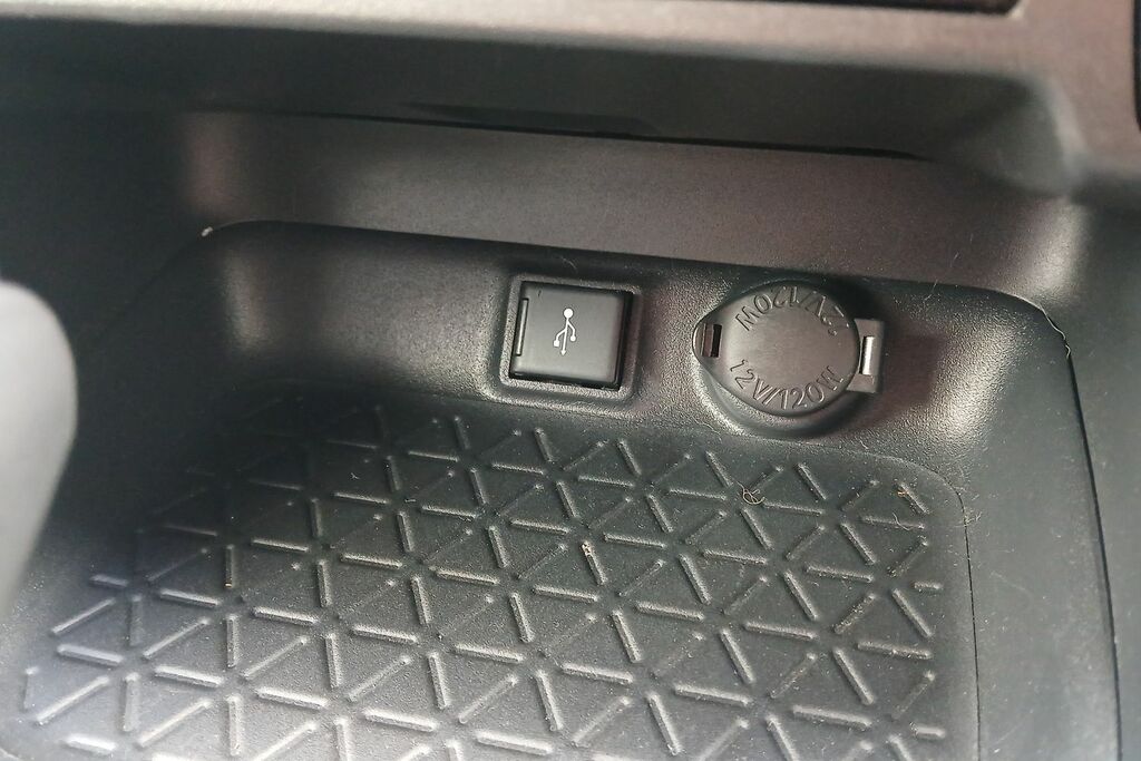 Toyota Rav 4 2.2 D-4d Xt-r D-4d 5-Door Silver #13