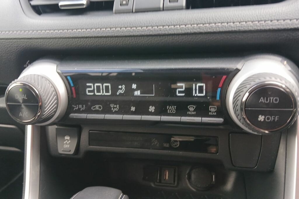 Toyota Rav 4 2.2 D-4d Xt-r D-4d 5-Door Silver #12