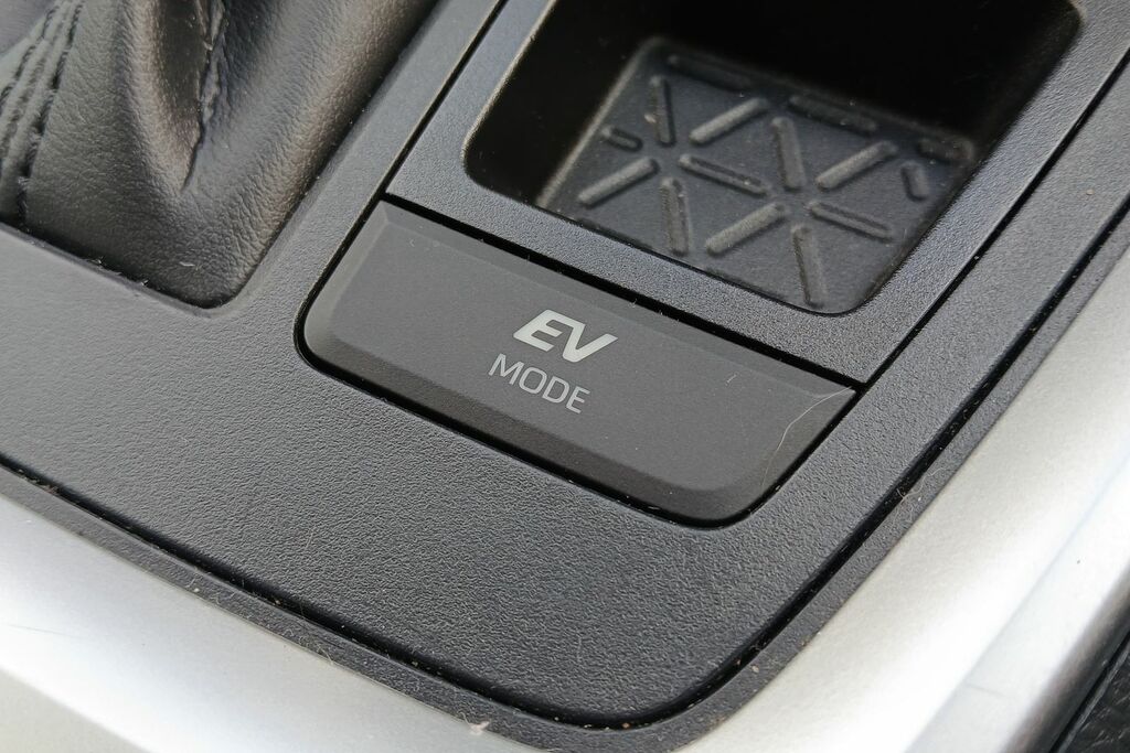 Toyota Rav 4 2.2 D-4d Xt-r D-4d 5-Door Silver #19