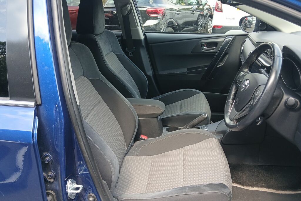 Toyota Auris 1.8 Hybrid Excel Tss Cvt Leather Blue #7