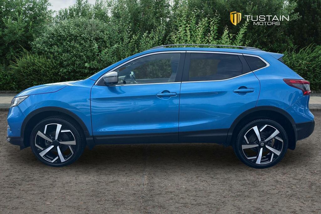 Nissan Qashqai Nissan Qashqai 1.6 Dig T Tekna Plus Suv Pet... NL67UDW Blue
