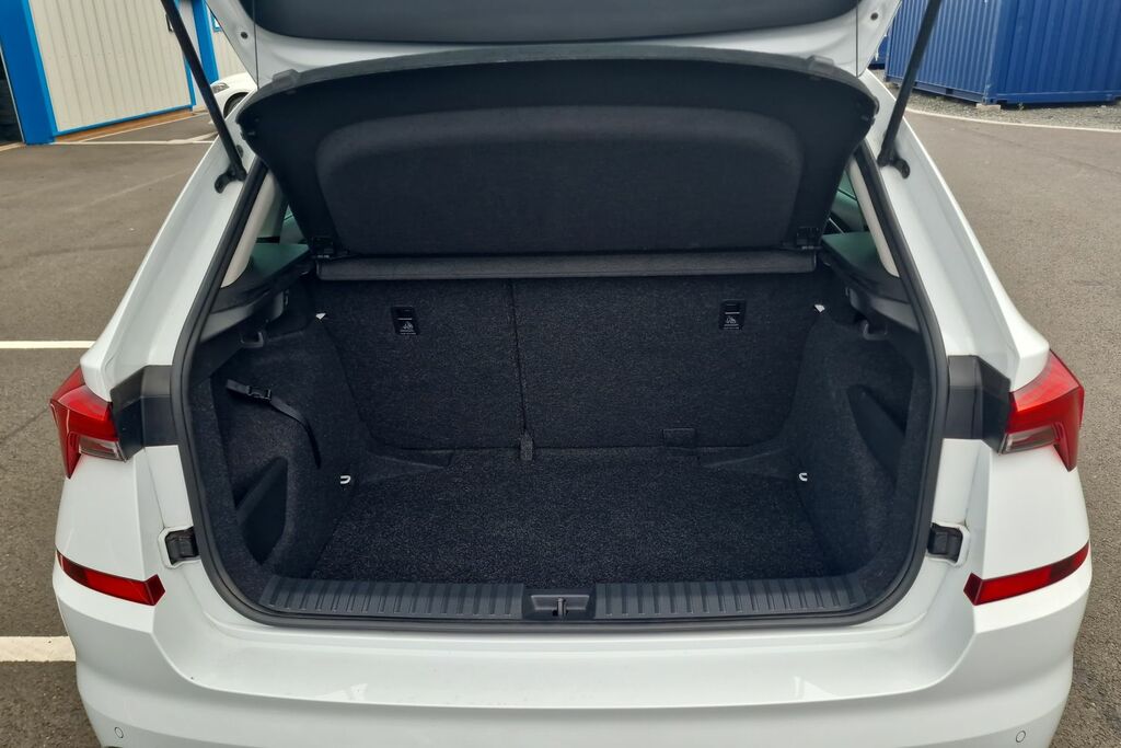 Skoda Kamiq Monte Carlo White #16