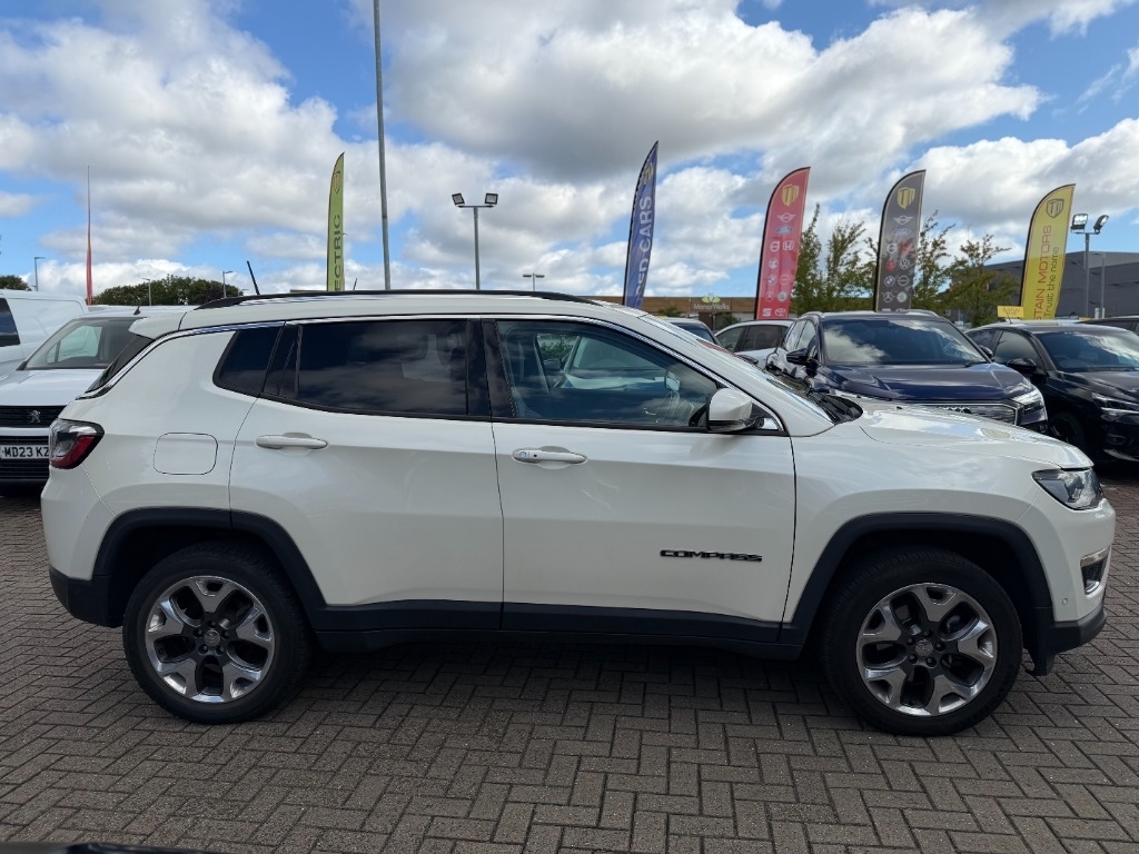Jeep Compass Jeep Compass 1.4T Multiairii Limited Suv Pe... White #4