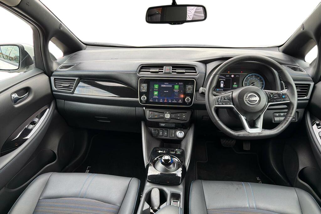 Nissan Leaf Nissan Leaf 39Kwh Shiro Hatchback ... White #4