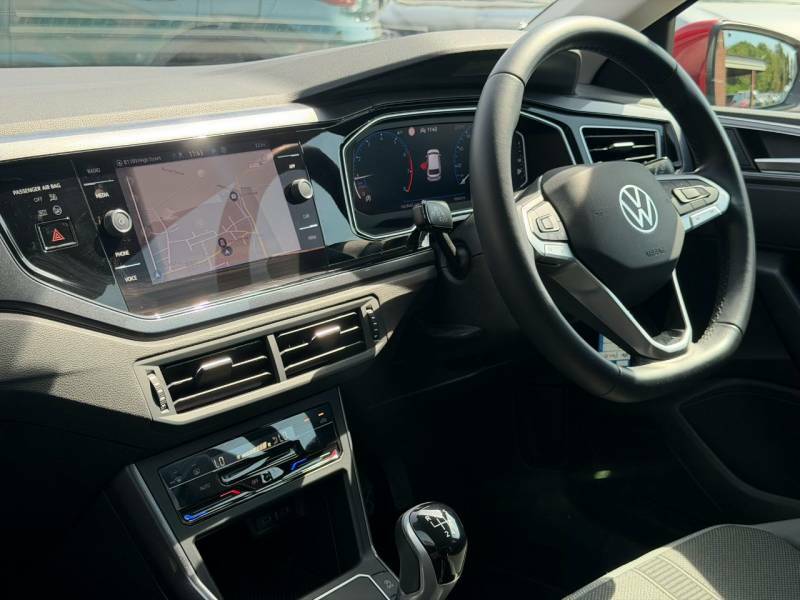 Volkswagen Polo 1.0 Tsi Style Red #3