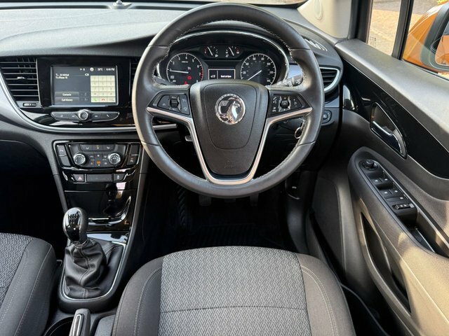 Vauxhall Mokka X 2017 1.6I Active Suv Euro 6 Ss Orange #2
