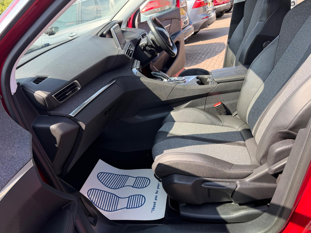 Peugeot 3008 1.2L Active White #34