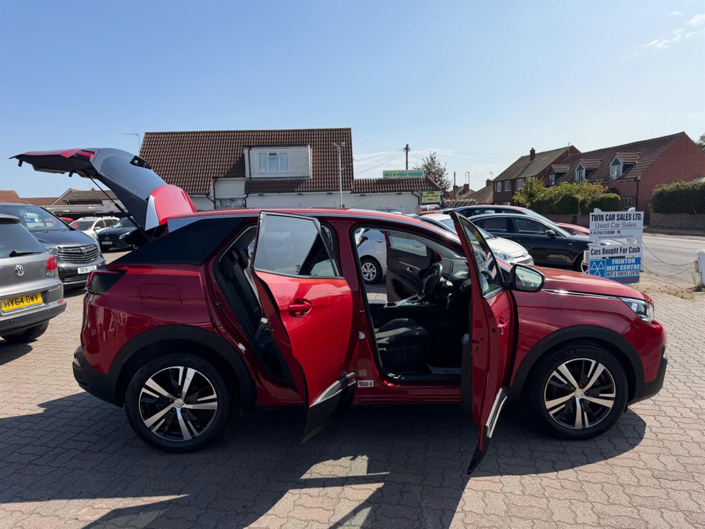 Peugeot 3008 1.2L Active White #40
