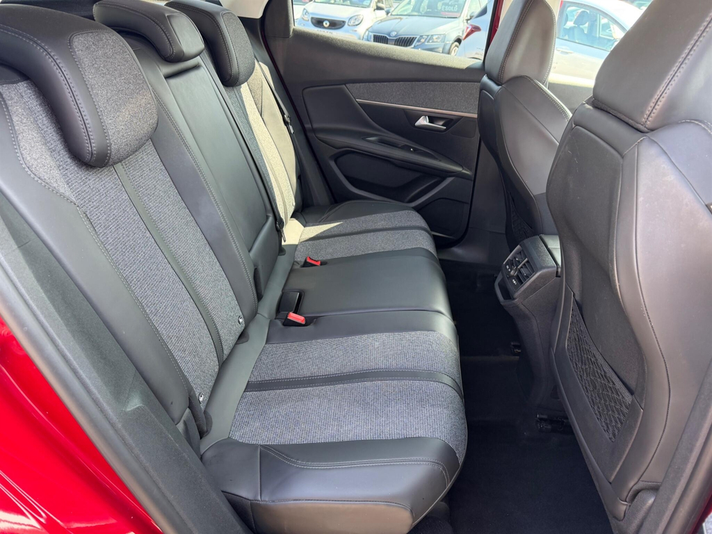Peugeot 3008 1.2L Active White #27