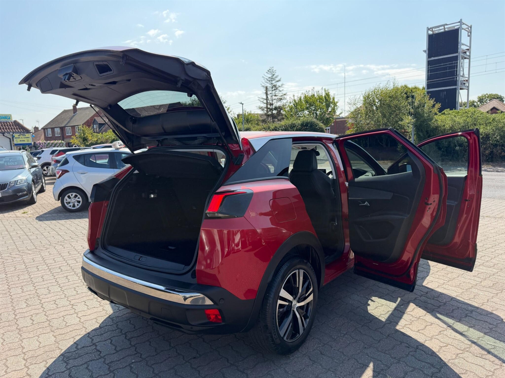 Peugeot 3008 1.2L Active White #39