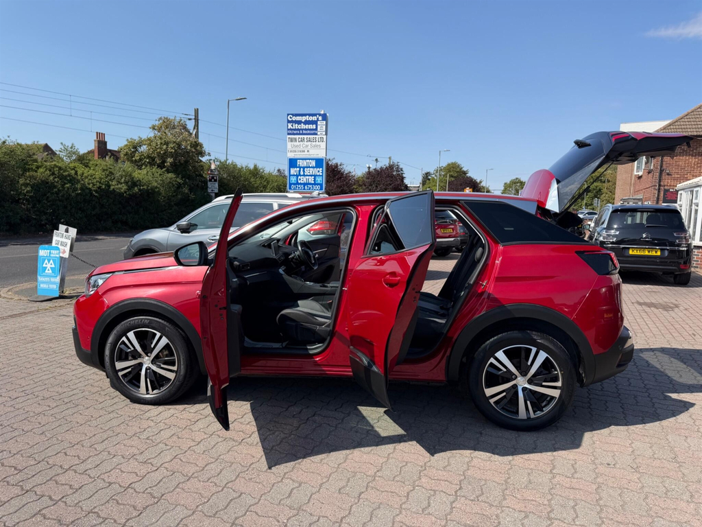 Peugeot 3008 1.2L Active White #44