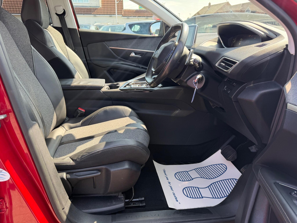 Peugeot 3008 1.2L Active White #21